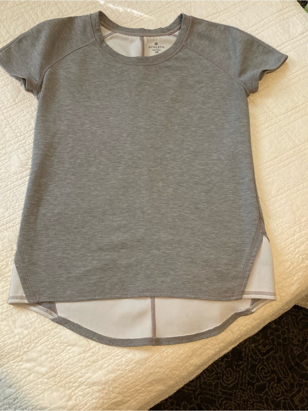 Athleta Womens Heather Gray Short Sleeve Active Tee Size XS EUC